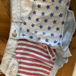 No Boundaries.   Patriotic Shorts